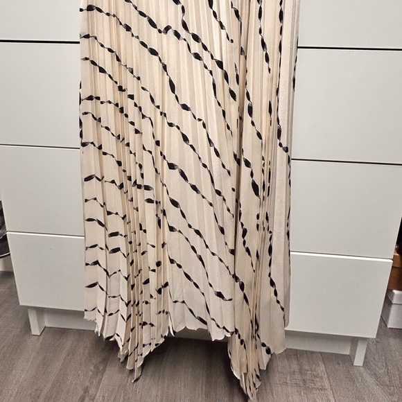 Gorgeous HELMUT LANG pleated 🔥🔥 - Picture 5 of 5